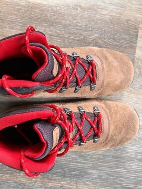 Columbia Newton Ridge Amped Boot size 6 (women's 7.5)